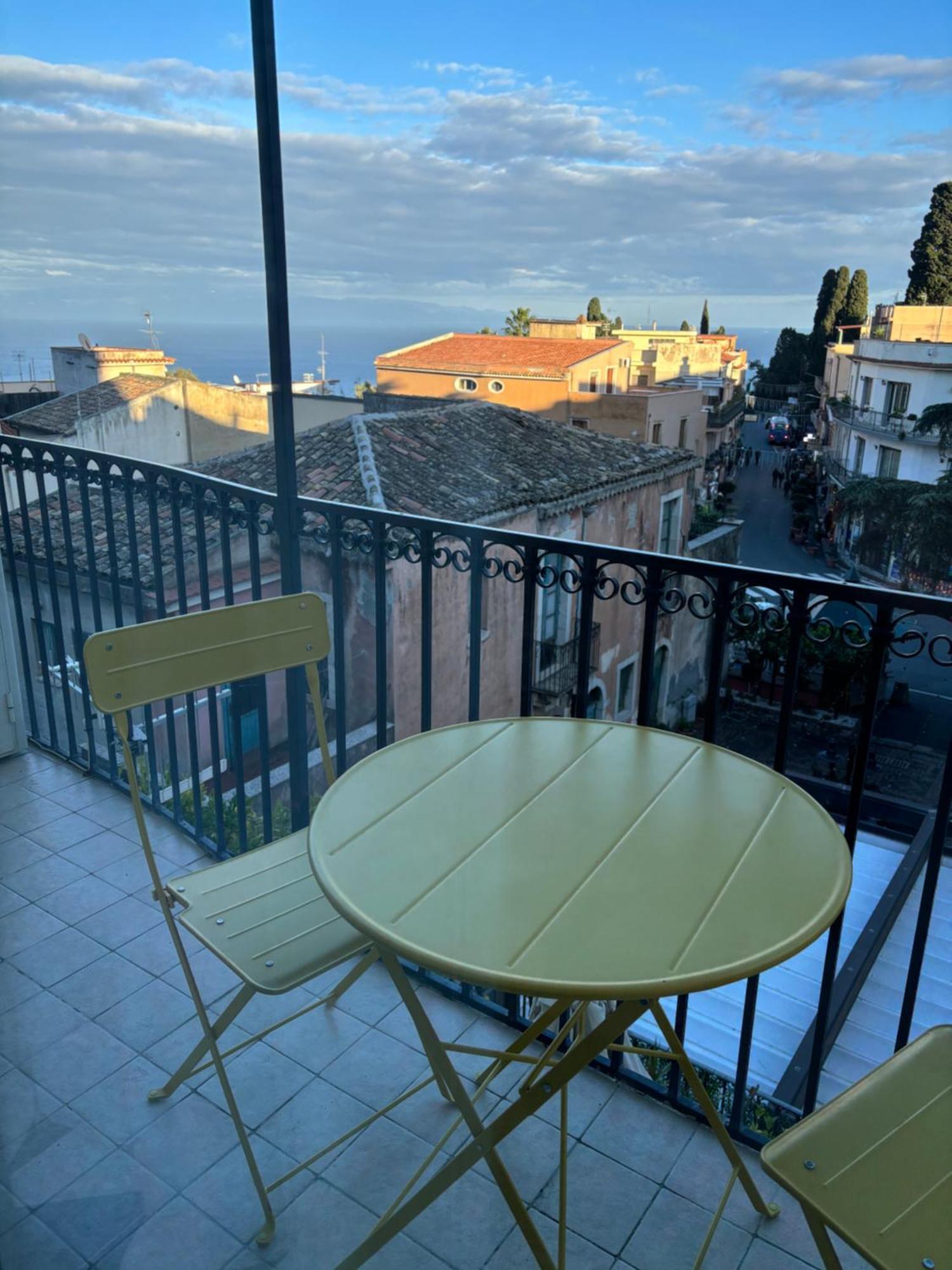 C'Est La Vie Taormina Apartman Kültér fotó